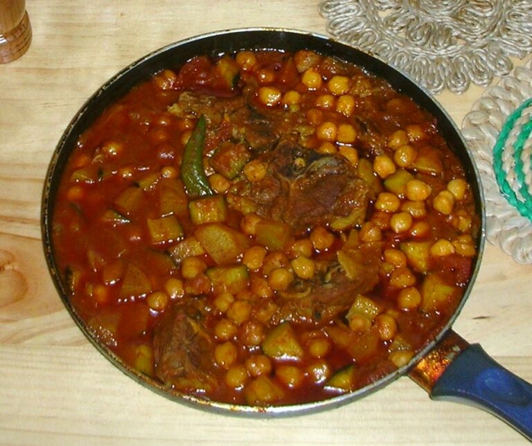Algerian Chakhchoukha (Vegetable and Flatbread Stew)