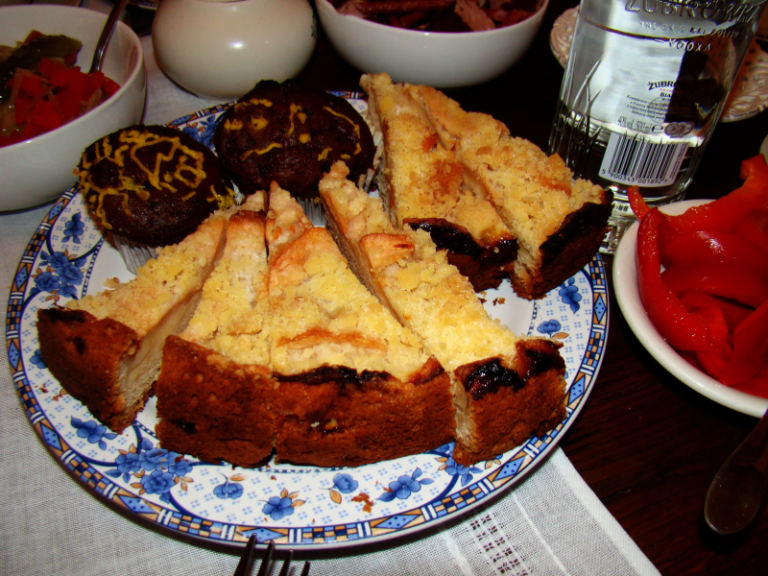 Apple Bundt Cake