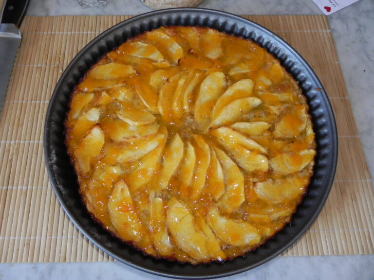 Apple Cake