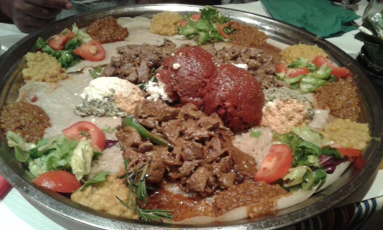 Awaze Tibs (Spicy Ethiopian Meat Stir-Fry)