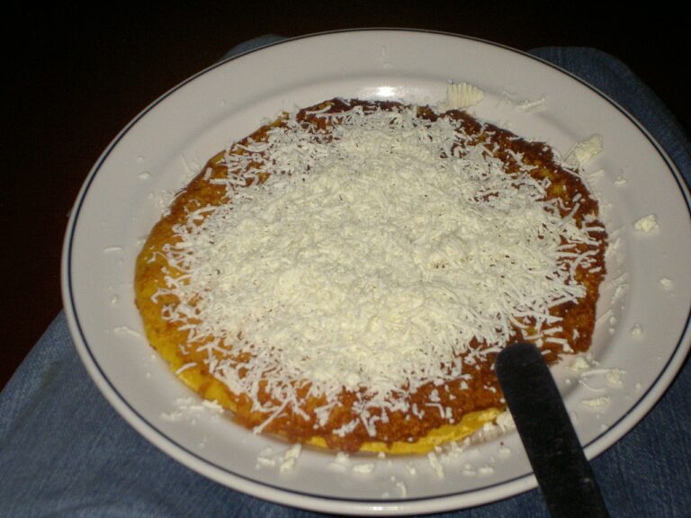Cachapa (Venezuelan Corn Pancakes)