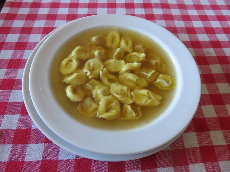 Cappelletti Pasta Soup (Cappelletti in Brodo)