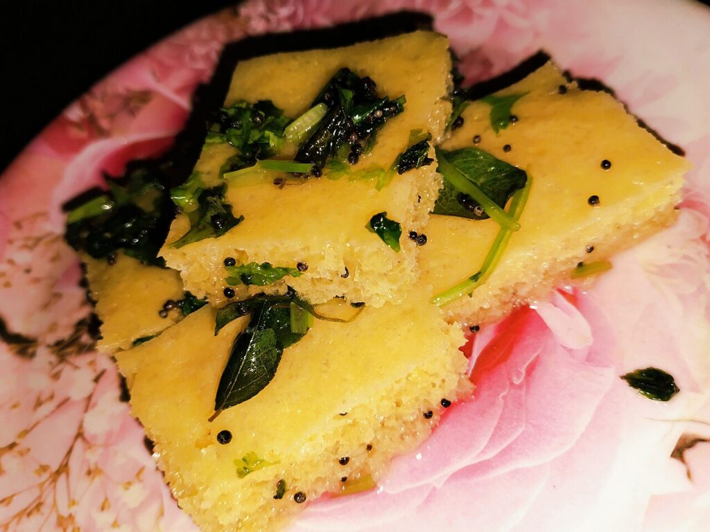 Dhokla (Steamed Black Gram Bread)