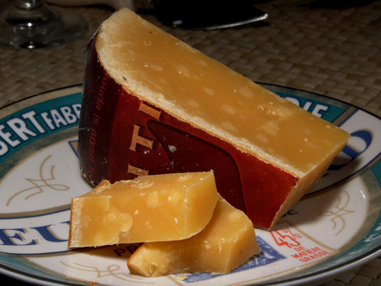 English Style Aged Cheese