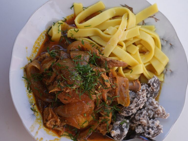 Estofado de Pollo (Chicken Stew)