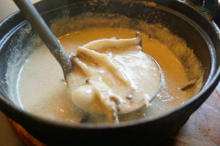 Euneo-juk (Korean Sweetfish Porridge)