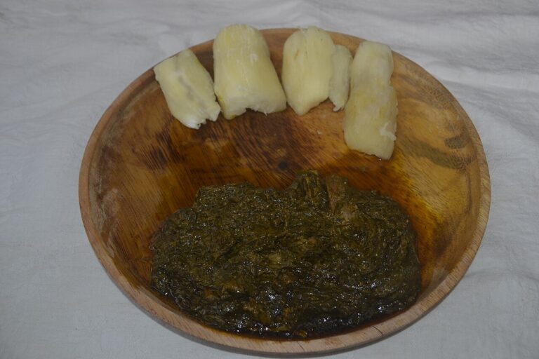 Kwacoco (Cameroonian Steamed Taro Bundles)