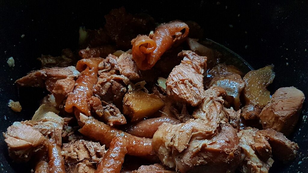 Lechon Paksiw (Pork Roast Leftovers in Sweet and Sour Sauce)