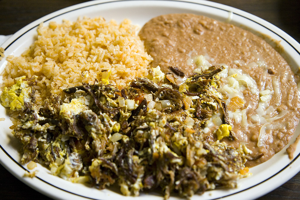 Machacado con Huevo (Eggs with Shredded Beef)