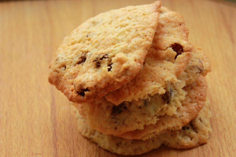 Oatmeal Raisin Cookies