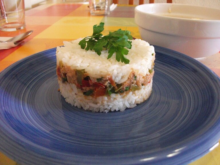 Peruvian Molded Rice (Arroz Tapado)