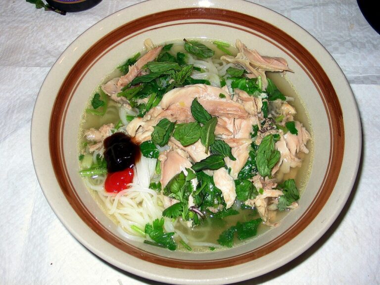 Phở Gà (Vietnamese Chicken Noodle Soup)