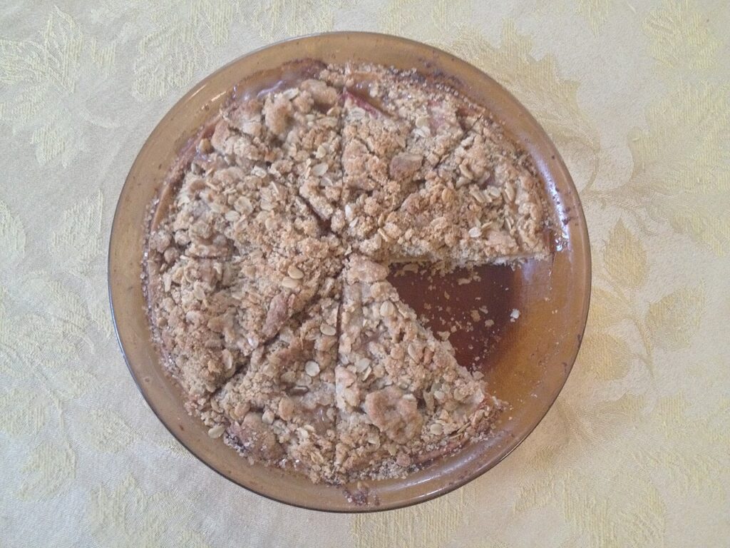 Raisin Crumb Pie