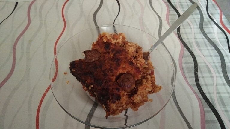 Rice Cooked in Tomato Meat Sauce (Ross il-Forn)
