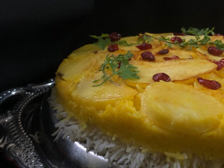 Tahdiq (Crisped Persian Rice)