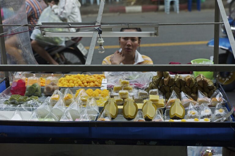 Thong Yib (Thai Candied Egg Yolks)