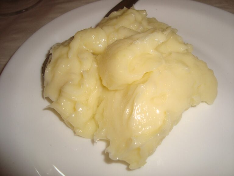 Arjoli (Maltese Herbed Bread Dip)