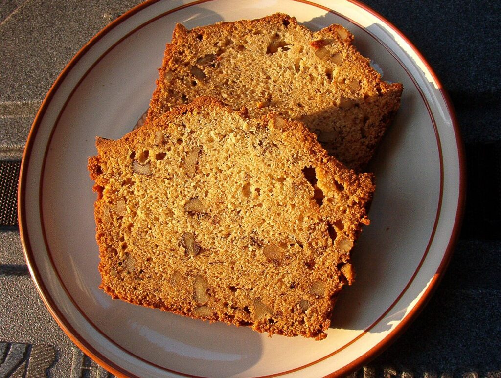 Banana Bread with Walnuts