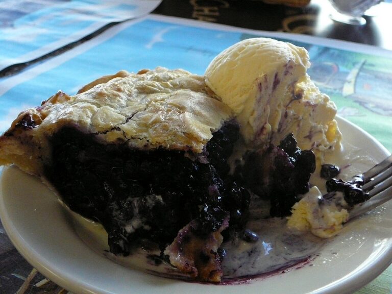 Blueberry Cream Pie