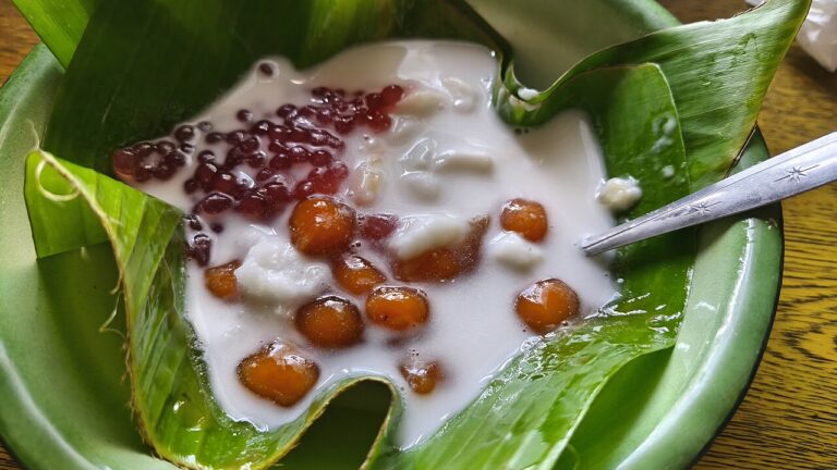 Bubur Candil (Sweet Glutinous Rice Balls in Coconut Sauce)