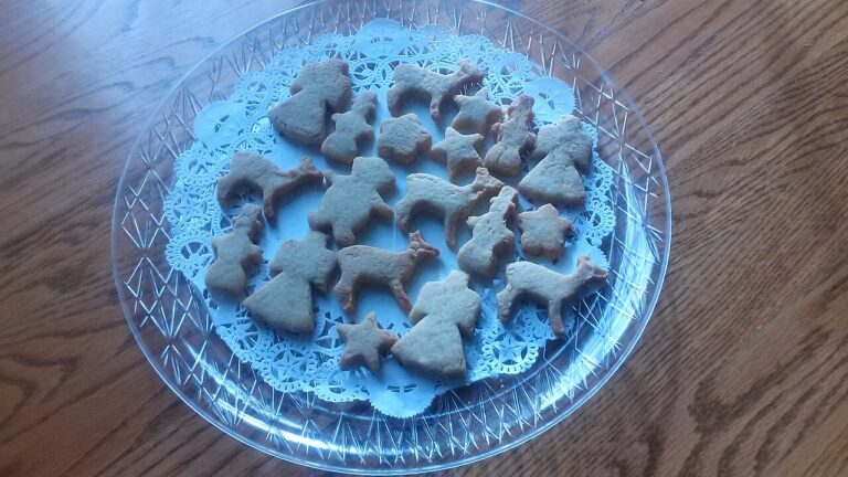 Christmas Cinnamon Cookies