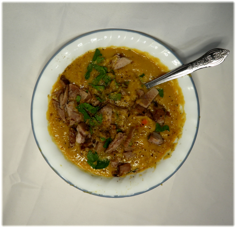 Pea Soup (Québécois Style)