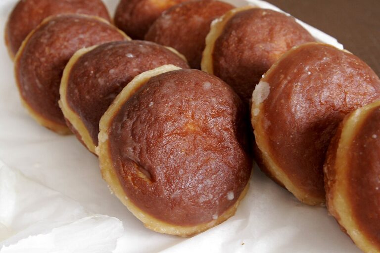 Polish Doughnuts (Paczki)