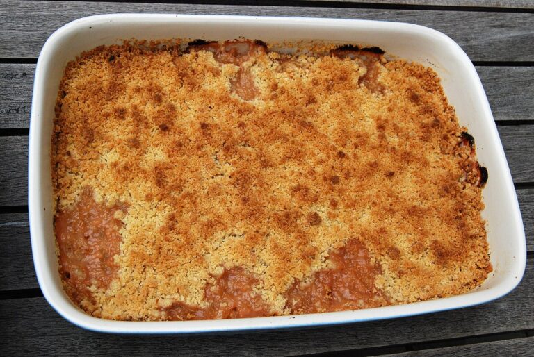 Rhubarb Crumble I