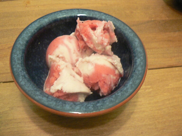 Strawberry Frozen Yogurt