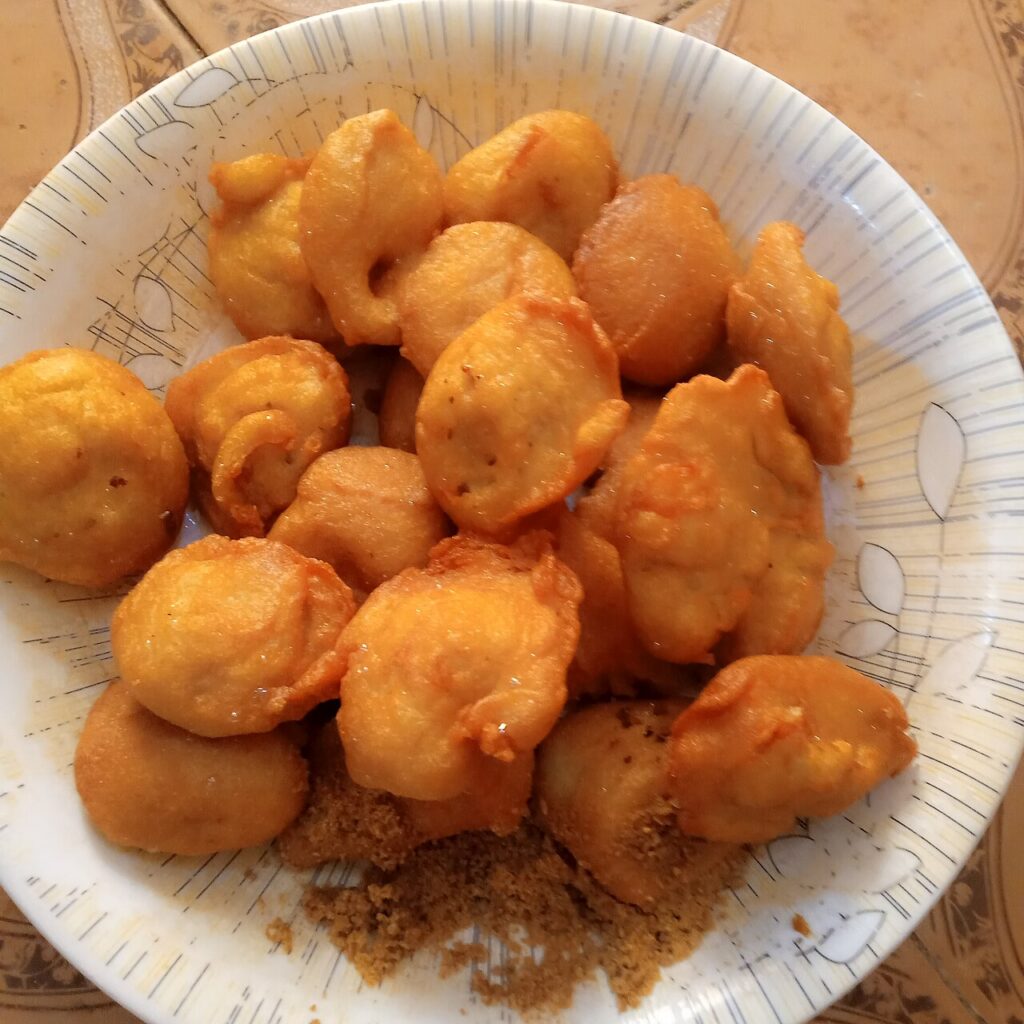 Koko da Kosai (Fermented Corn Porridge and Bean Fritters)