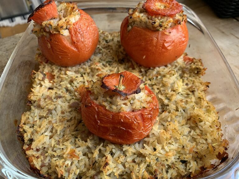 Bacon and Egg Stuffed Tomatoes