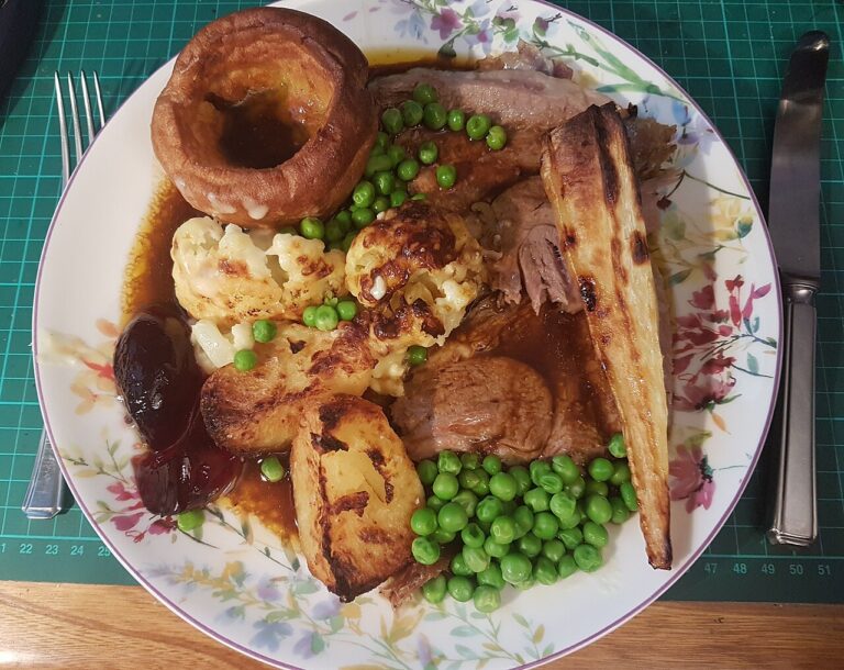 Roast Leg of Lamb with Gravy