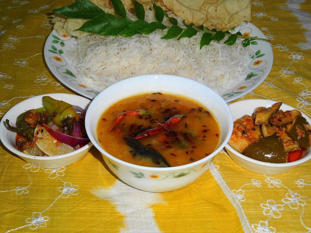 Khatti Dal (Spiced Tamarind Pigeon Peas)