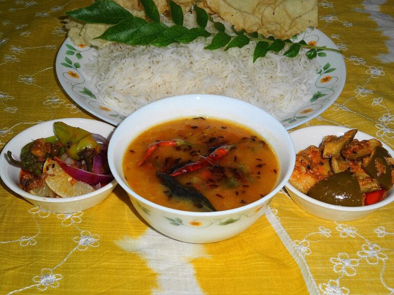 Khatti Dal (Spiced Tamarind Pigeon Peas)