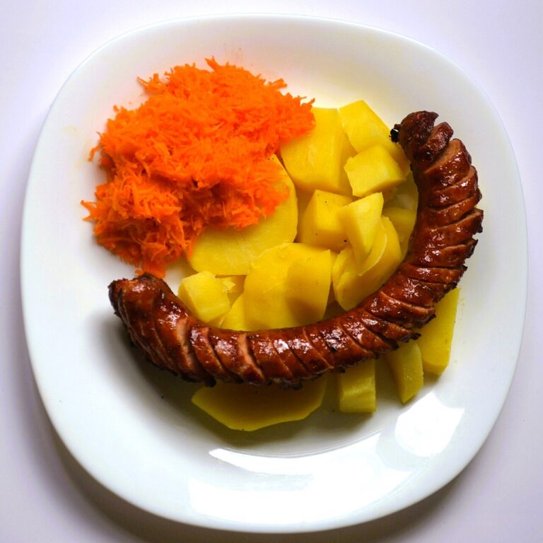 Vegan Paprika Bratwurst