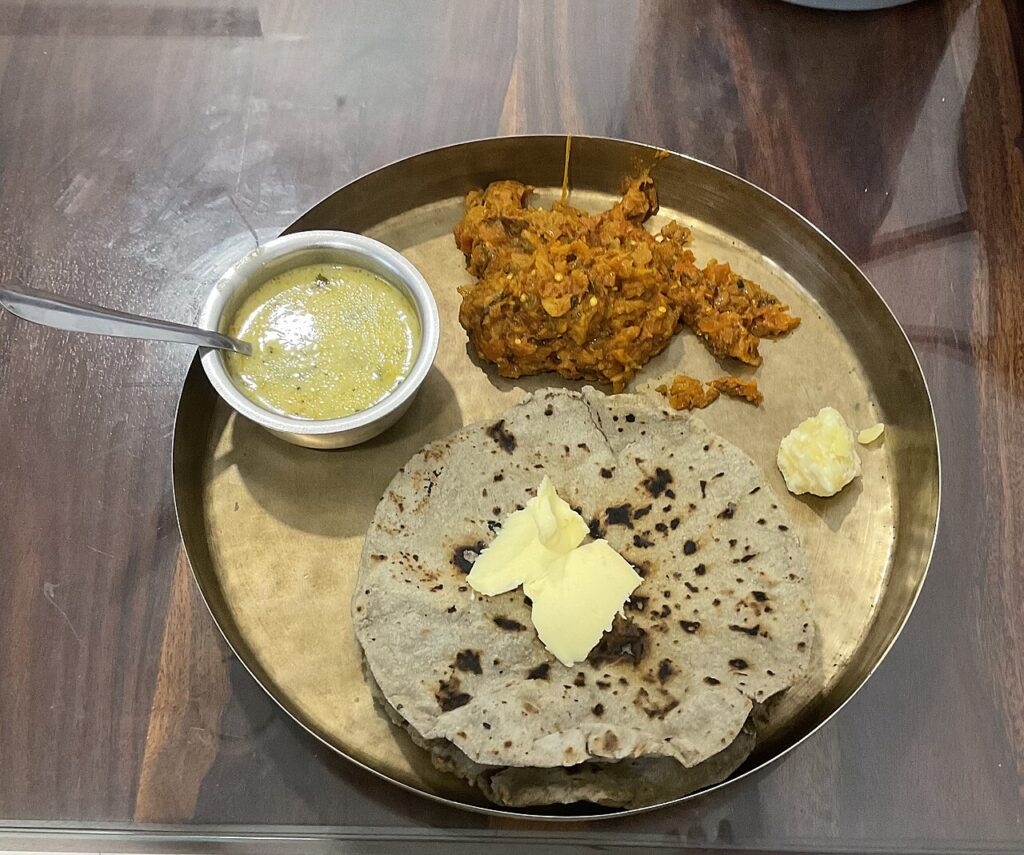 Yogurt Curry Soup (Kadhi)