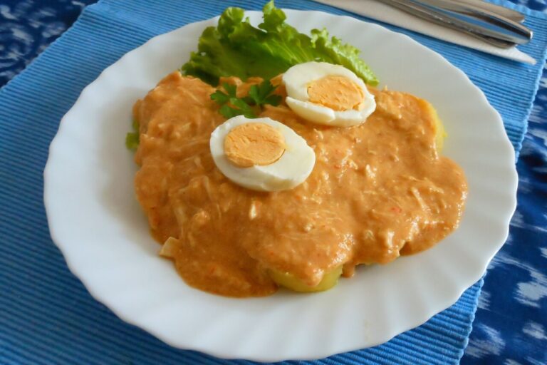 Ají de Gallina (Peruvian Chili Chicken)