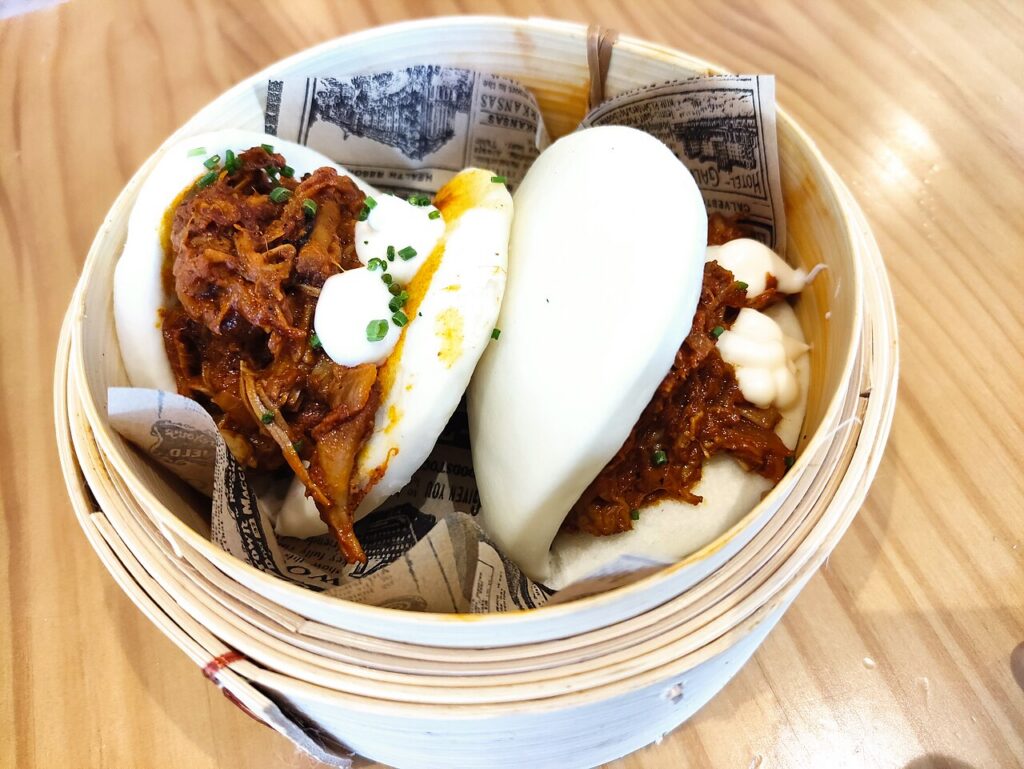 Baozi (Steamed Yeasted Dumplings)