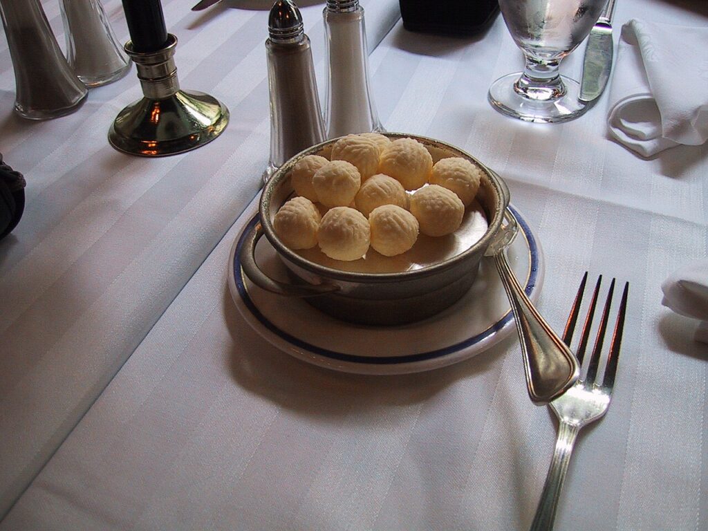 Seasoned Bread and Butter Balls