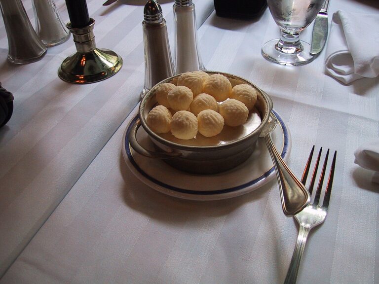 Seasoned Bread and Butter Balls