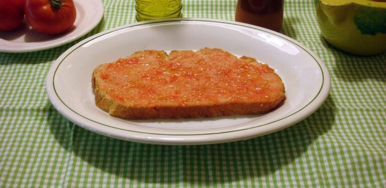 Tomato Paste and Ham Sandwiches (Pan Tomaca)